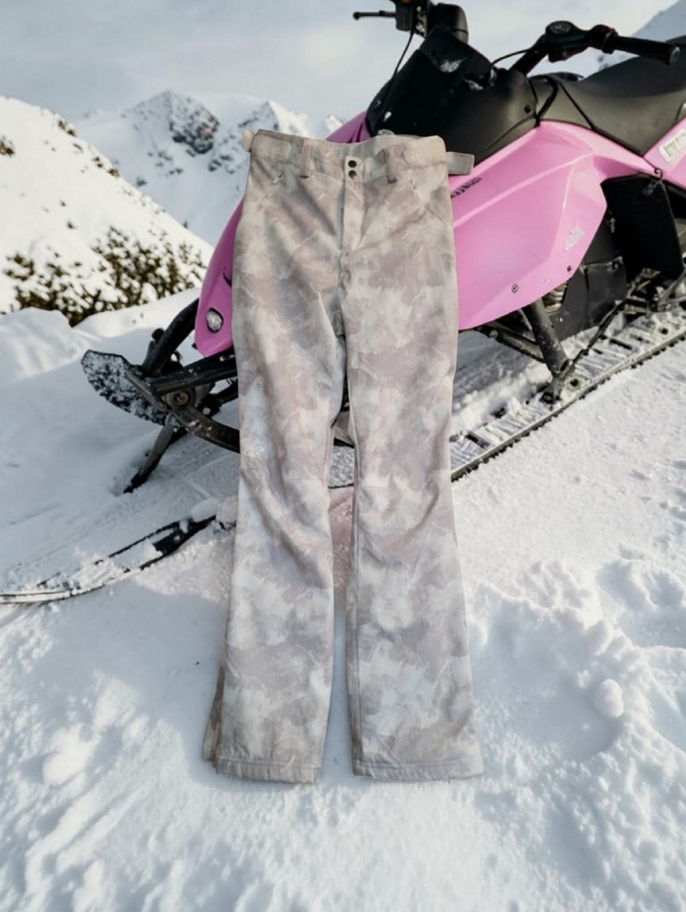 Gerry Weber Women's Cream and Gray Camo Snow Pants Size Small